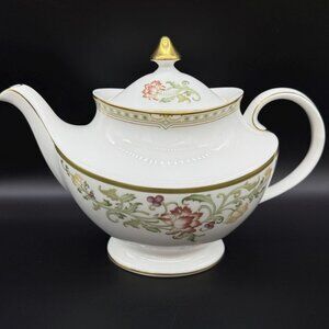 Royal Doulton Fine Bone China Lichfield Large Teapot Bone China England - NEW